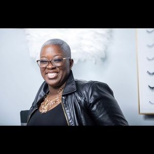 Meet your Posher, Yolanda